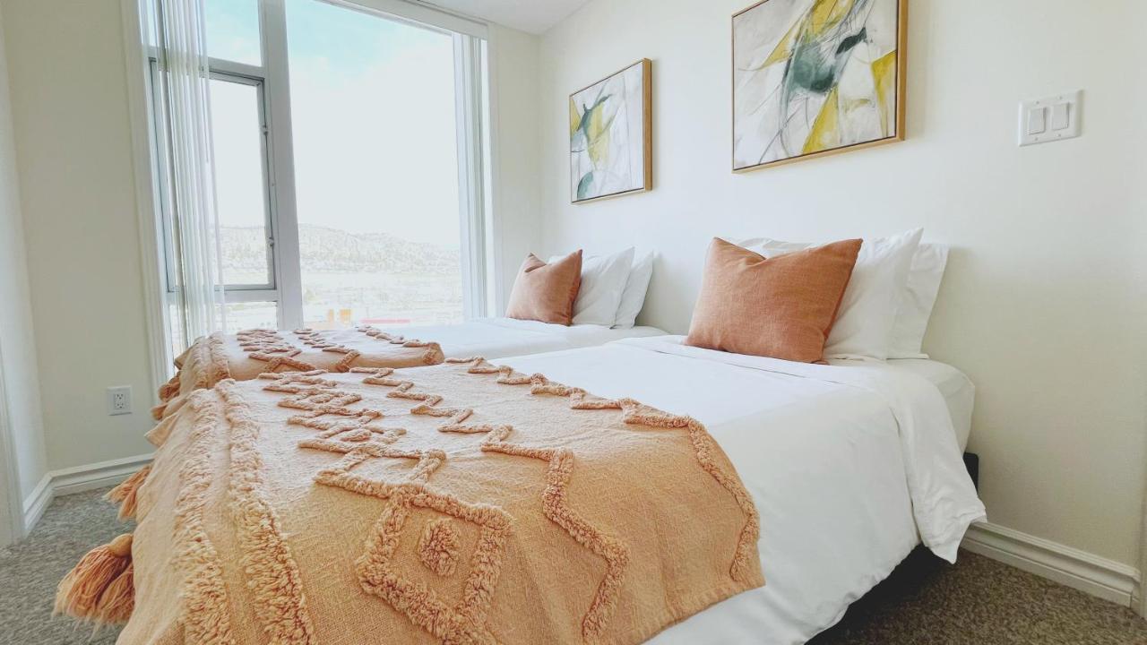 Downtown Waterfront Kelowna Oasis Newly Renovated 2Bed 2Bath Lejlighed Eksteriør billede