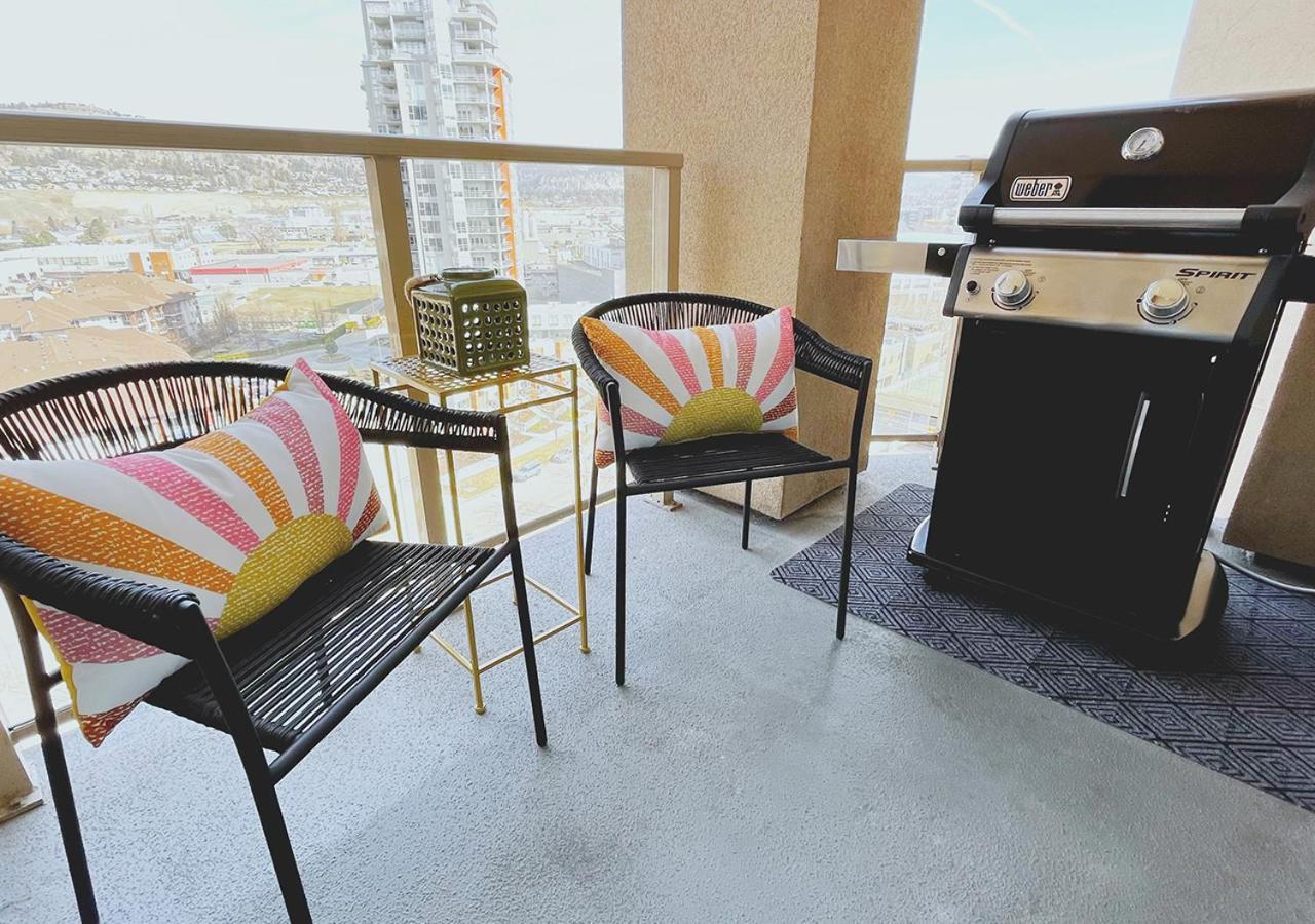 Downtown Waterfront Kelowna Oasis Newly Renovated 2Bed 2Bath Lejlighed Eksteriør billede