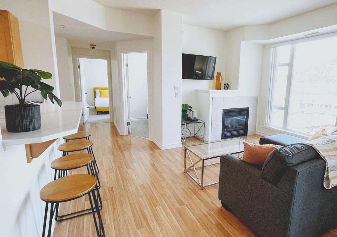 Downtown Waterfront Kelowna Oasis Newly Renovated 2Bed 2Bath Lejlighed Eksteriør billede