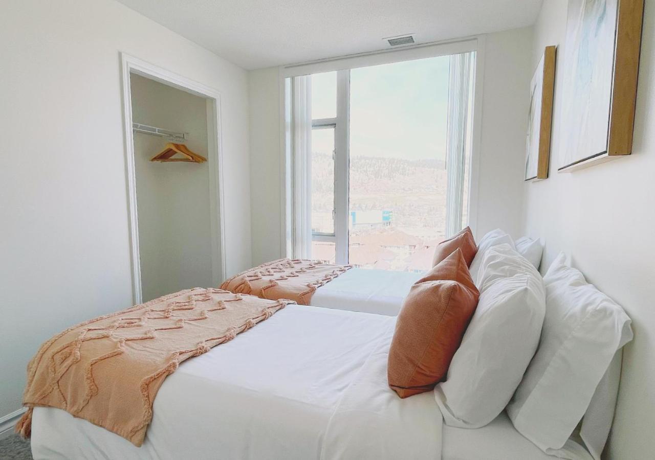Downtown Waterfront Kelowna Oasis Newly Renovated 2Bed 2Bath Lejlighed Eksteriør billede