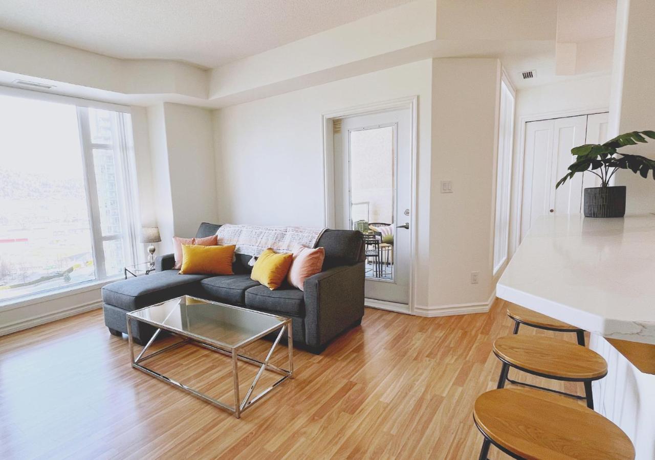 Downtown Waterfront Kelowna Oasis Newly Renovated 2Bed 2Bath Lejlighed Eksteriør billede