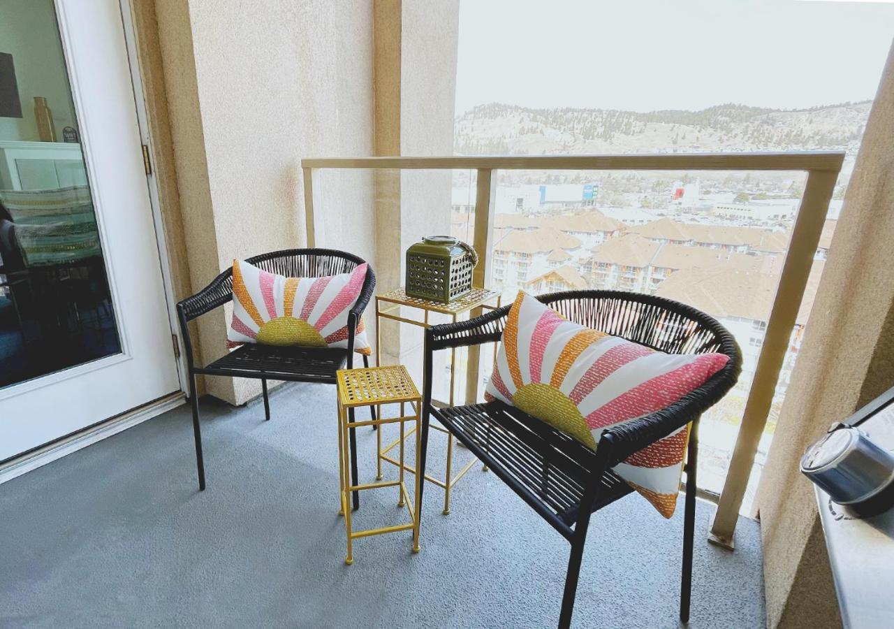 Downtown Waterfront Kelowna Oasis Newly Renovated 2Bed 2Bath Lejlighed Eksteriør billede
